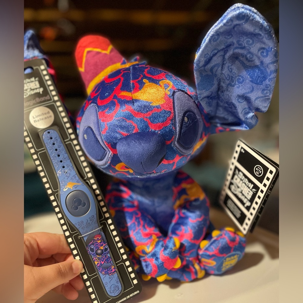 Aladdin Stitch Crashes Disney 6/12 Plush & Pin